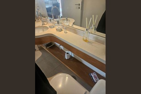 Apartamento à venda com 108m², 3 quartos e 2 vagas Apartamento à venda com 108m², 3 quartos e 2 vagasBanheiro