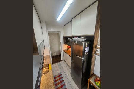 Apartamento à venda com 108m², 3 quartos e 2 vagas Apartamento à venda com 108m², 3 quartos e 2 vagasCozinha