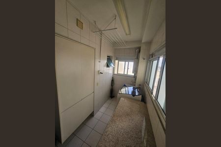 Apartamento à venda com 108m², 3 quartos e 2 vagas Apartamento à venda com 108m², 3 quartos e 2 vagasLavanderia
