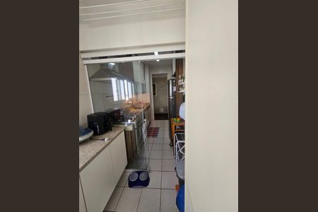 Apartamento à venda com 108m², 3 quartos e 2 vagas Apartamento à venda com 108m², 3 quartos e 2 vagasCozinha