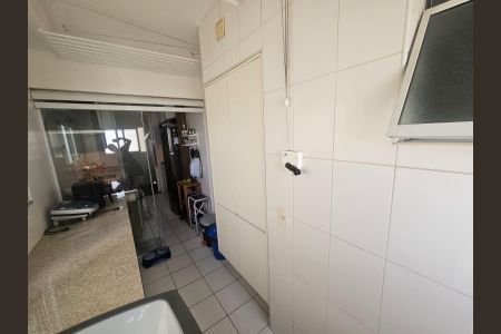 Apartamento à venda com 108m², 3 quartos e 2 vagas Apartamento à venda com 108m², 3 quartos e 2 vagasLavanderia