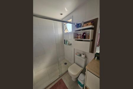 Apartamento à venda com 108m², 3 quartos e 2 vagas Apartamento à venda com 108m², 3 quartos e 2 vagasBanheiro