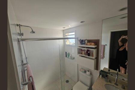 Apartamento à venda com 108m², 3 quartos e 2 vagas Apartamento à venda com 108m², 3 quartos e 2 vagasBanheiro