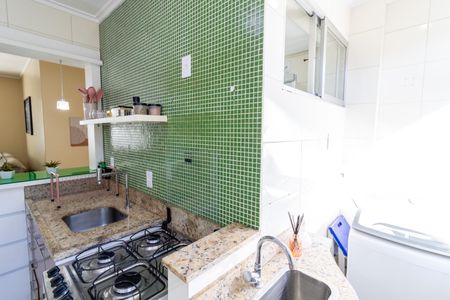 Apartamento à venda com 58m², 2 quartos e 1 vaga Apartamento à venda com 58m², 2 quartos e 1 vagaCozinha e Área de Serviço