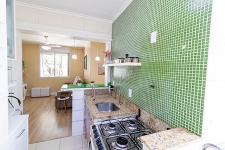 Apartamento à venda com 58m², 2 quartos e 1 vaga Apartamento à venda com 58m², 2 quartos e 1 vagaCozinha e Área de Serviço