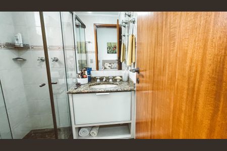 Apartamento à venda com 150m², 4 quartos e 3 vagas Apartamento à venda com 150m², 4 quartos e 3 vagasBanheiro da Suíte 2