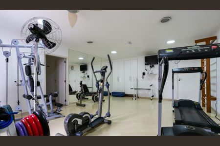 Apartamento à venda com 150m², 4 quartos e 3 vagasÁrea comum - Academia