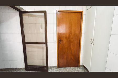 Apartamento à venda com 150m², 4 quartos e 3 vagas Apartamento à venda com 150m², 4 quartos e 3 vagasÁrea de Serviço