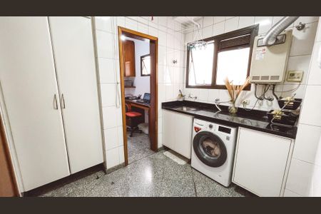 Apartamento à venda com 150m², 4 quartos e 3 vagas Apartamento à venda com 150m², 4 quartos e 3 vagasÁrea de Serviço