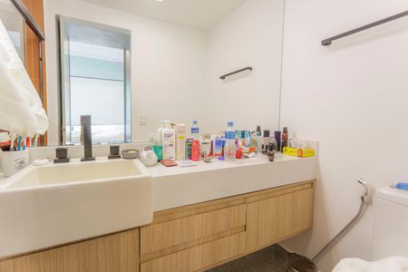 Apartamento à venda com 51m², 2 quartos e 1 vaga Apartamento à venda com 51m², 2 quartos e 1 vagaBanheiro da Suíte