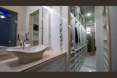 Apartamento à venda com 94m², 3 quartos e sem vagaBanheiro Suíte 1