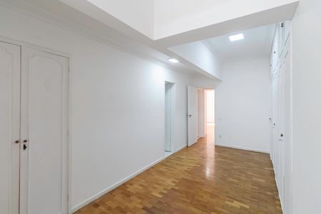 Apartamento à venda com 247m², 4 quartos e 2 vagasCloset da suíte