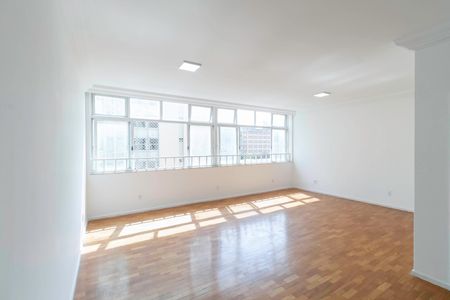Apartamento à venda com 247m², 4 quartos e 2 vagasSala