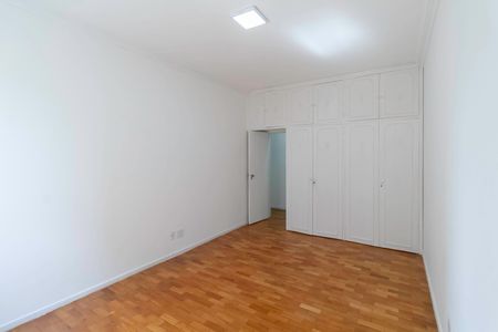 Apartamento à venda com 247m², 4 quartos e 2 vagasQuarto 2