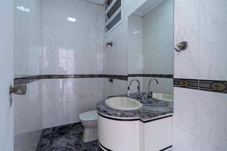 Apartamento à venda com 247m², 4 quartos e 2 vagasLavabo