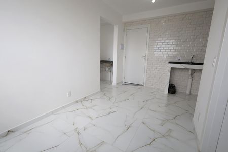 Sala de apartamento para alugar com 2 quartos, 34m² em Santa Maria, Santo André