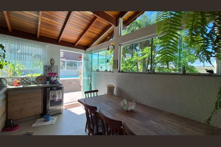 Apartamento à venda com 110m², 2 quartos e 2 vagasCobertura