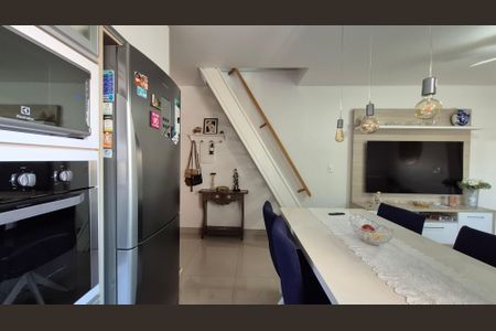 Apartamento à venda com 110m², 2 quartos e 2 vagasCozinha