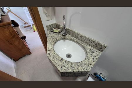 Apartamento à venda com 110m², 2 quartos e 2 vagasLavabo