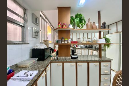 Apartamento para alugar com 250m², 3 quartos e sem vaga Apartamento para alugar com 250m², 3 quartos e sem vagaCozinha 2