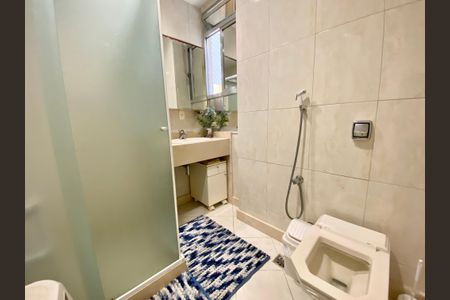 Apartamento para alugar com 250m², 3 quartos e sem vaga Apartamento para alugar com 250m², 3 quartos e sem vagaBanheiro 2