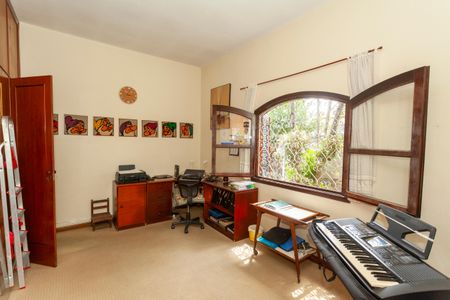 Quarto  de casa à venda com 3 quartos, 190m² em Vila Campo Grande, São Paulo