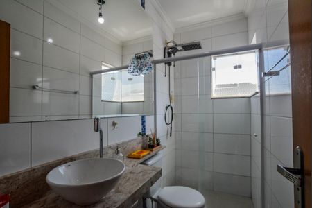 Apartamento à venda com 140m², 2 quartos e 2 vagasBanheiro da Suíte