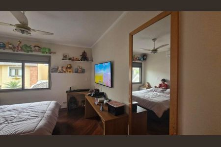 Casa de condomínio à venda com 290m², 4 quartos e 3 vagas