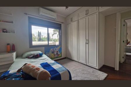 Casa de condomínio à venda com 290m², 4 quartos e 3 vagas