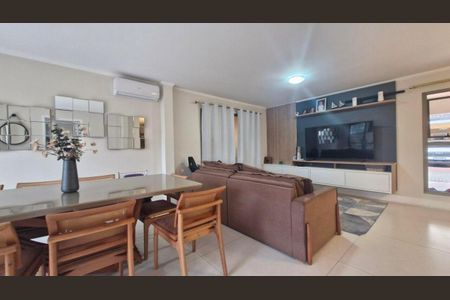 Casa de condomínio à venda com 290m², 4 quartos e 3 vagas