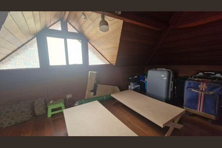 Casa de condomínio à venda com 290m², 4 quartos e 3 vagas