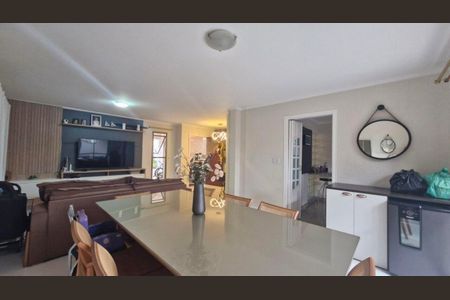 Casa de condomínio à venda com 290m², 4 quartos e 3 vagas