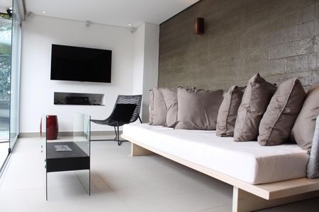 Casa à venda com 4 quartos, 400m² em Indianópolis, São Paulo