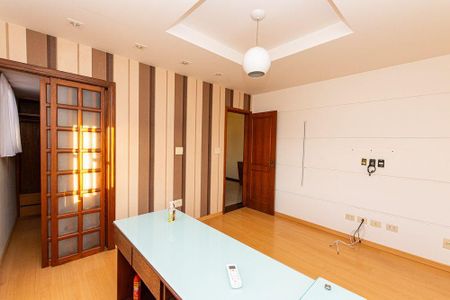 Casa à venda com 4 quartos, 289m² em Camboinhas, Niterói