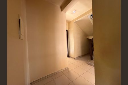 Casa à venda com 178m², 3 quartos e 2 vagas Casa à venda com 178m², 3 quartos e 2 vagasHall de entrada