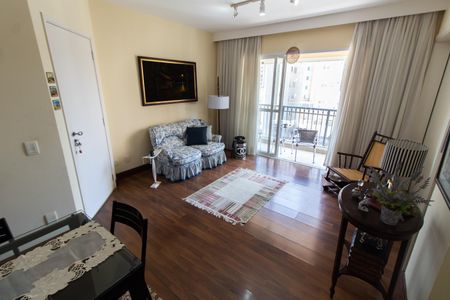 Sala de apartamento para alugar com 2 quartos, 145m² em Cambuí, Campinas