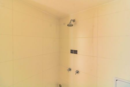 Banheiro Social de kitnet/studio para alugar com 1 quarto, 24m² em Vila Santa Catarina, São Paulo