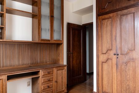 Apartamento para alugar com 300m², 4 quartos e 2 vagas Apartamento para alugar com 300m², 4 quartos e 2 vagasQuarto 2