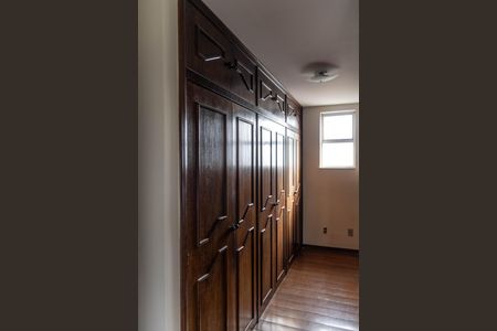 Apartamento para alugar com 300m², 4 quartos e 2 vagas Apartamento para alugar com 300m², 4 quartos e 2 vagasCloset da Suíte