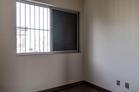 Apartamento para alugar com 300m², 4 quartos e 2 vagas Apartamento para alugar com 300m², 4 quartos e 2 vagasQuarto 1