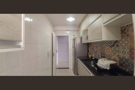 Apartamento à venda com 52m², 2 quartos e 1 vaga Apartamento à venda com 52m², 2 quartos e 1 vagaCozinha