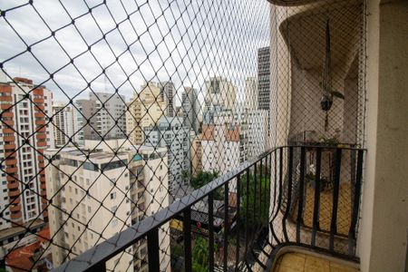 Apartamento à venda com 77m², 2 quartos e 1 vaga Apartamento à venda com 77m², 2 quartos e 1 vagaSacada