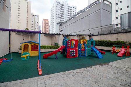 Apartamento à venda com 77m², 2 quartos e 1 vaga Apartamento à venda com 77m², 2 quartos e 1 vagaÁrea comum - Playground