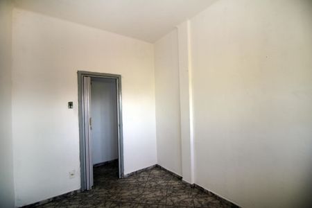 Quarto de apartamento à venda com 1 quarto, 36m² em Olaria, Rio de Janeiro
