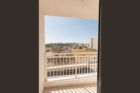 Sacada da sala de apartamento para alugar com 2 quartos, 43m² em Jardim Ipaussurama, Campinas