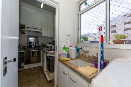 Apartamento à venda com 161m², 3 quartos e 3 vagas Apartamento à venda com 161m², 3 quartos e 3 vagasÁrea de Serviço