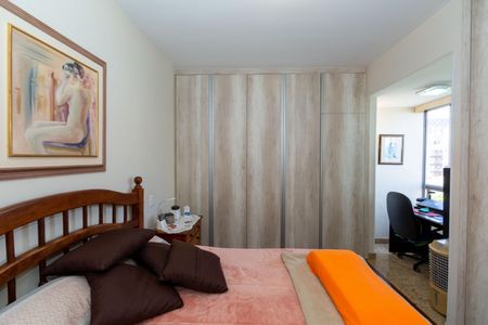 Apartamento à venda com 161m², 3 quartos e 3 vagas Apartamento à venda com 161m², 3 quartos e 3 vagasQuarto 3