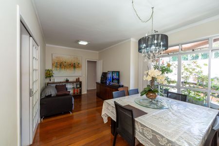 Apartamento à venda com 161m², 3 quartos e 3 vagas Apartamento à venda com 161m², 3 quartos e 3 vagasSala