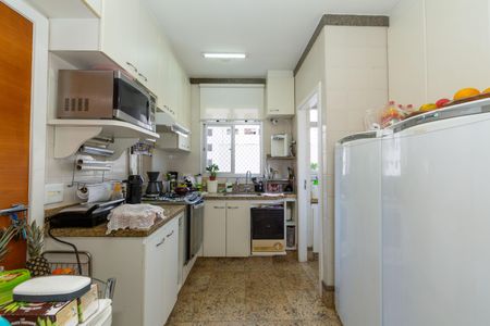Apartamento à venda com 161m², 3 quartos e 3 vagas Apartamento à venda com 161m², 3 quartos e 3 vagasCozinha