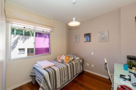 Apartamento à venda com 161m², 3 quartos e 3 vagas Apartamento à venda com 161m², 3 quartos e 3 vagasQuarto 1